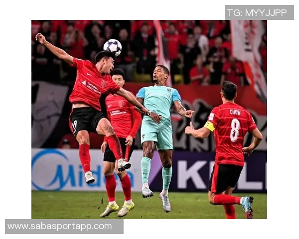 中超联赛进入白热化阶段剩余两轮正倒数球队仅差一分竞争激烈